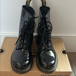 Dr. Martens Shiny Black Patent Leather Lamper 1460 W Lace-Up Boots